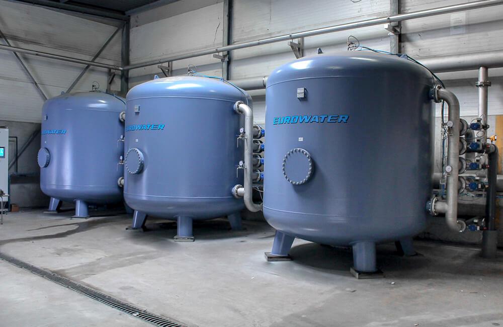 Filtres à pression pour la filtration des eaux souterraines ou des eaux de  surface