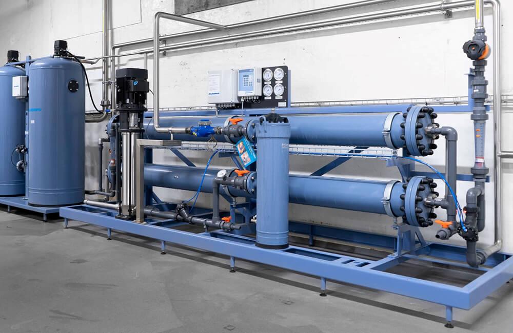 Single pass reverse osmosis system