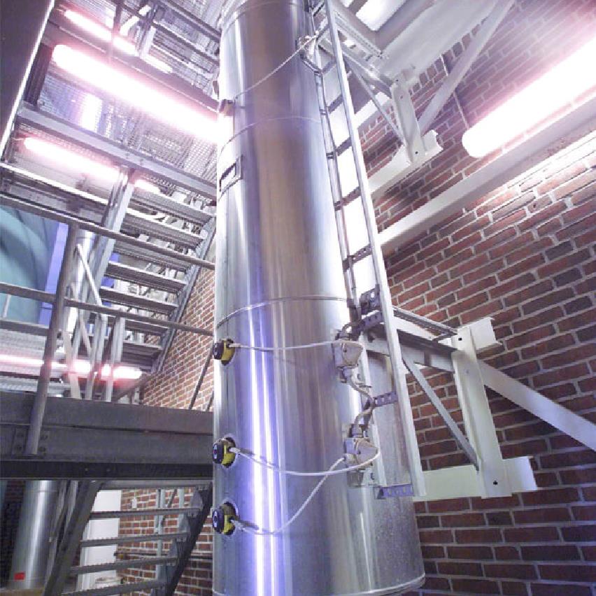 Insulated vacuum deaerator to prevent heat loss